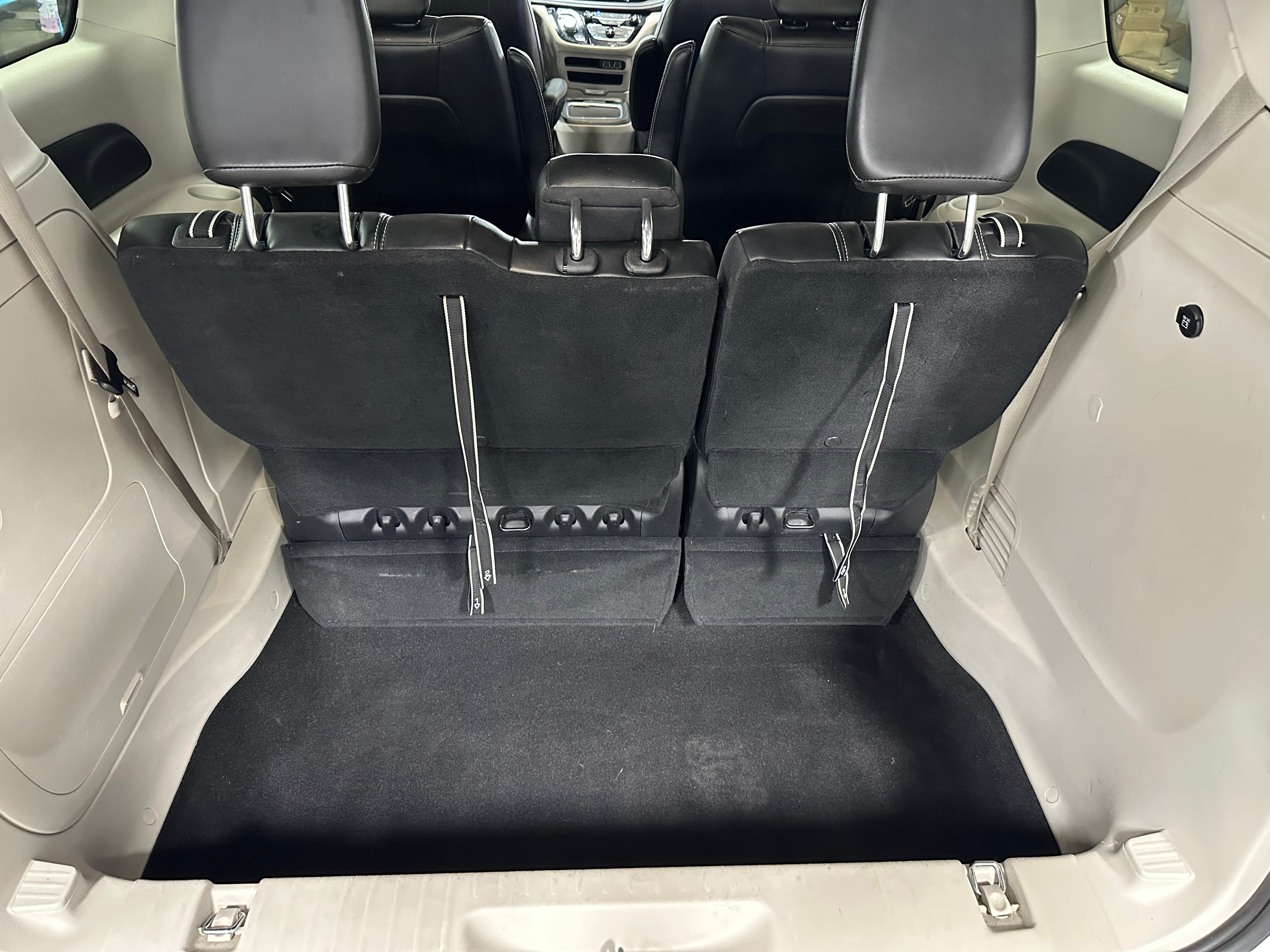 chrysler pacifica phev 2024 2C4RC1S72RR127270 image chrysler pacifica phev 2024 2C4RC1S72RR127270 image